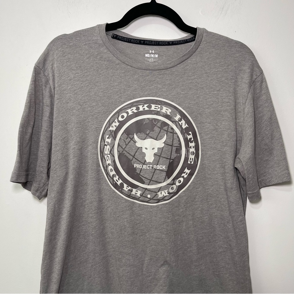 *Sold*
Under Armour Project Rock Men’s Gray Graphic T shirt M “Hardest Worker” - Picture 3 of 10